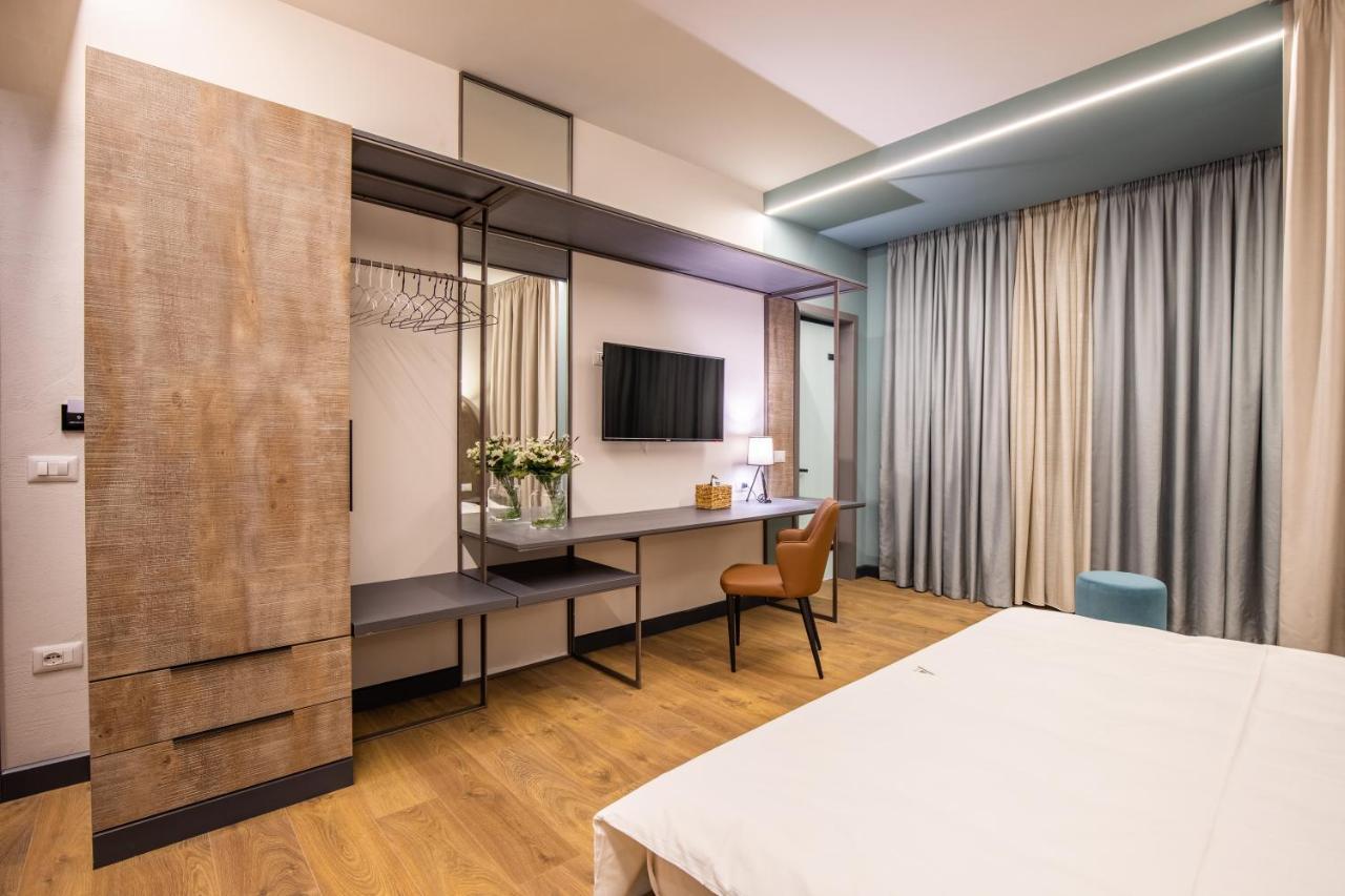 Allure Boutique Hotel Tirana Extérieur photo