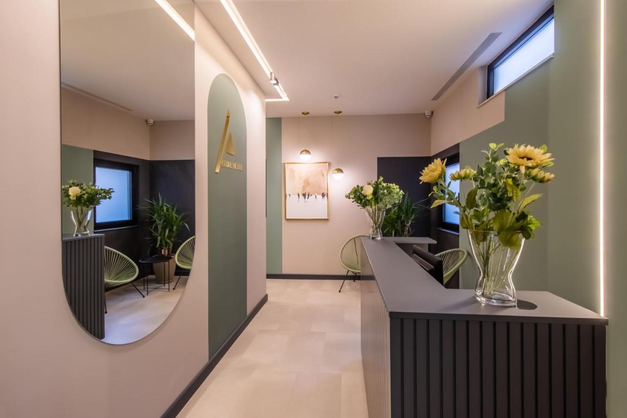 Allure Boutique Hotel Tirana Extérieur photo