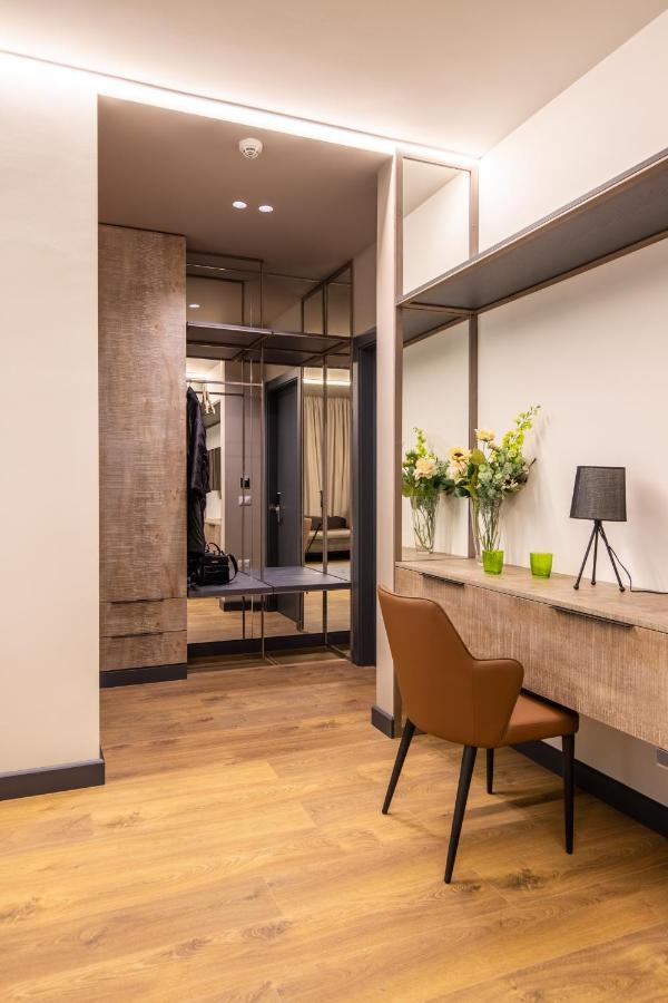Allure Boutique Hotel Tirana Extérieur photo