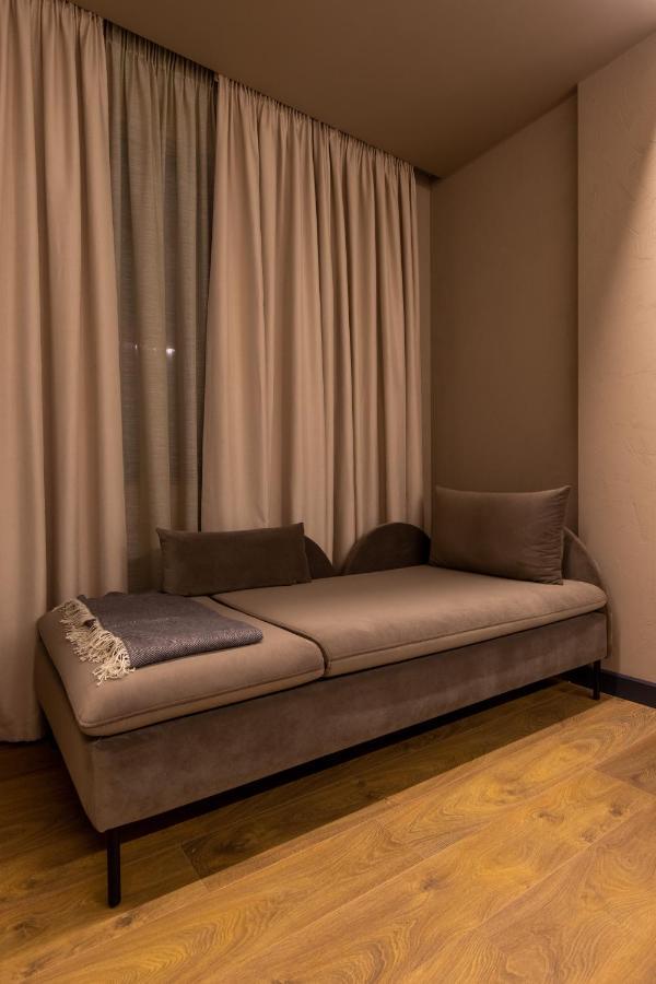 Allure Boutique Hotel Tirana Extérieur photo