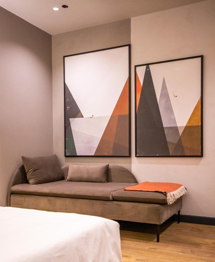 Allure Boutique Hotel Tirana Extérieur photo