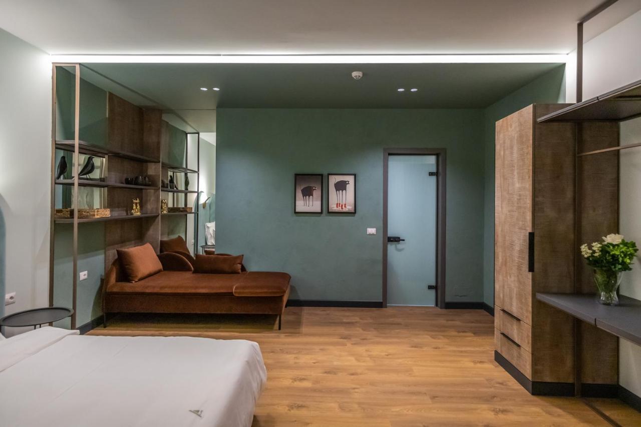 Allure Boutique Hotel Tirana Extérieur photo
