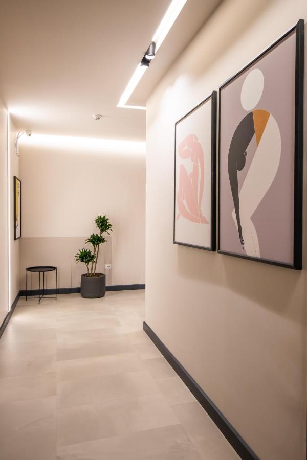 Allure Boutique Hotel Tirana Extérieur photo