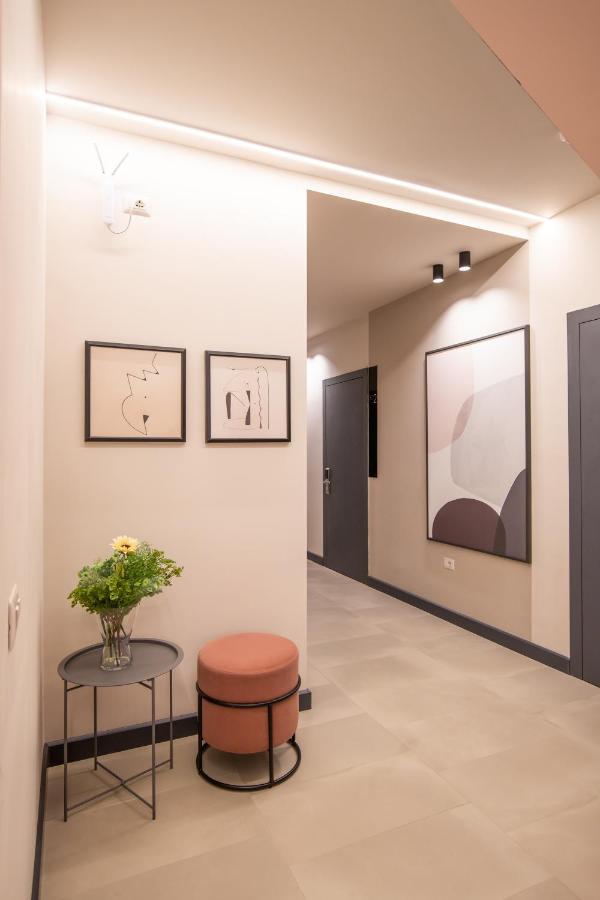 Allure Boutique Hotel Tirana Extérieur photo